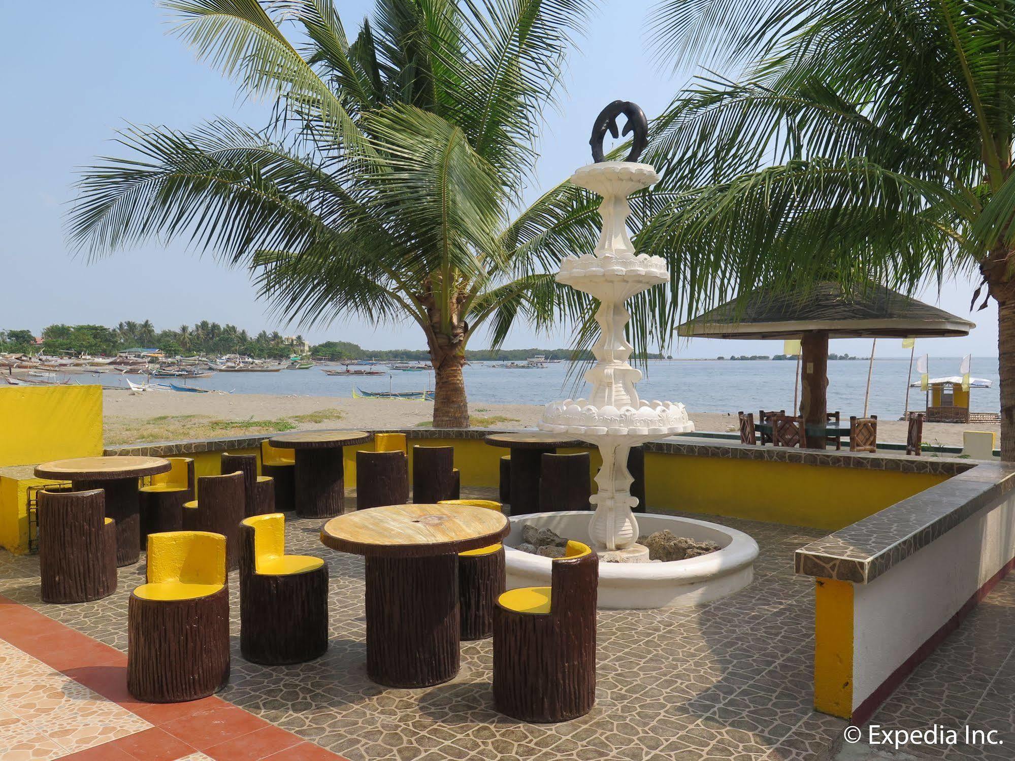 White Castle Hotel And Resort Balibago Exterior foto
