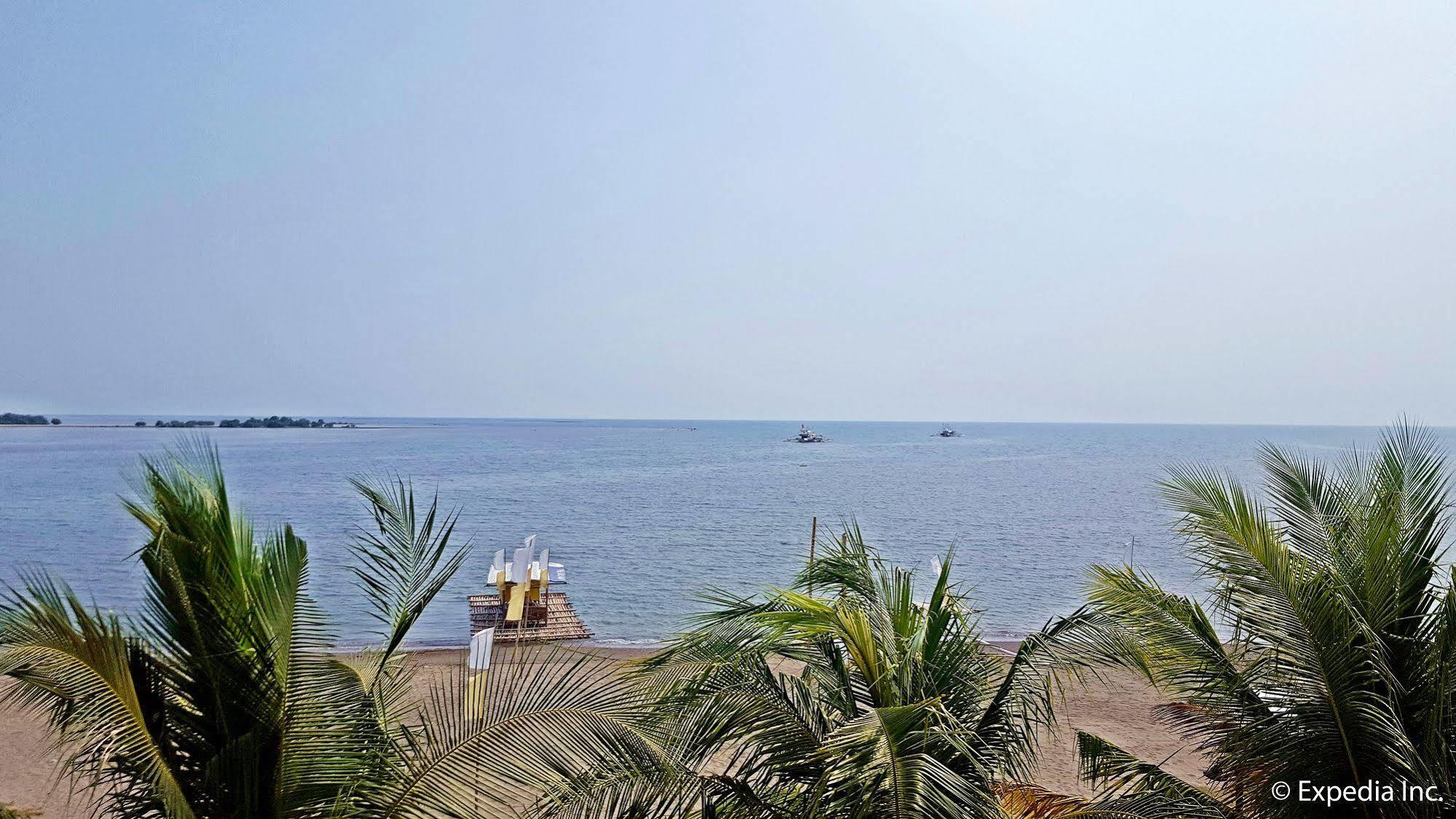 White Castle Hotel And Resort Balibago Exterior foto