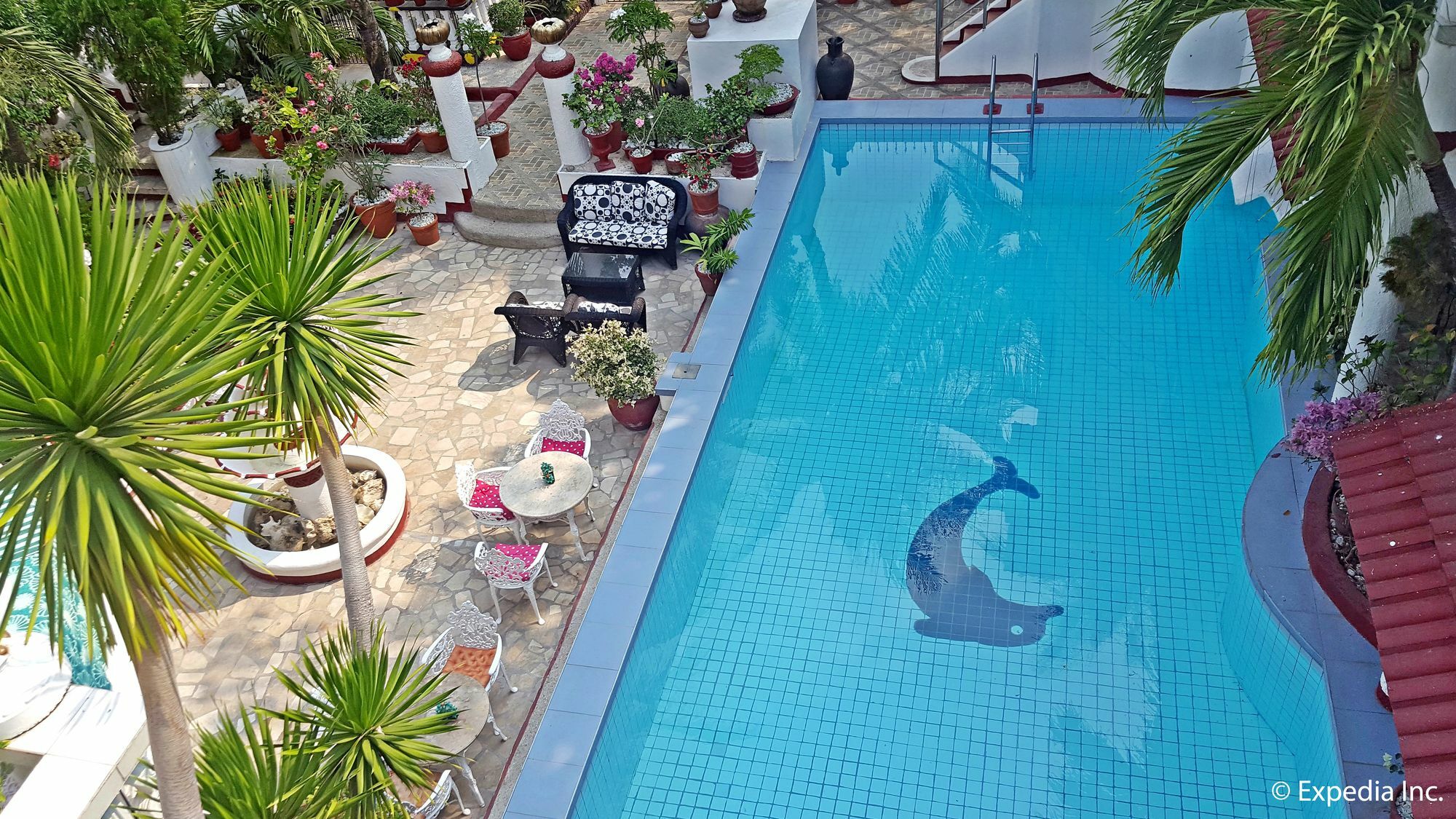 White Castle Hotel And Resort Balibago Exterior foto