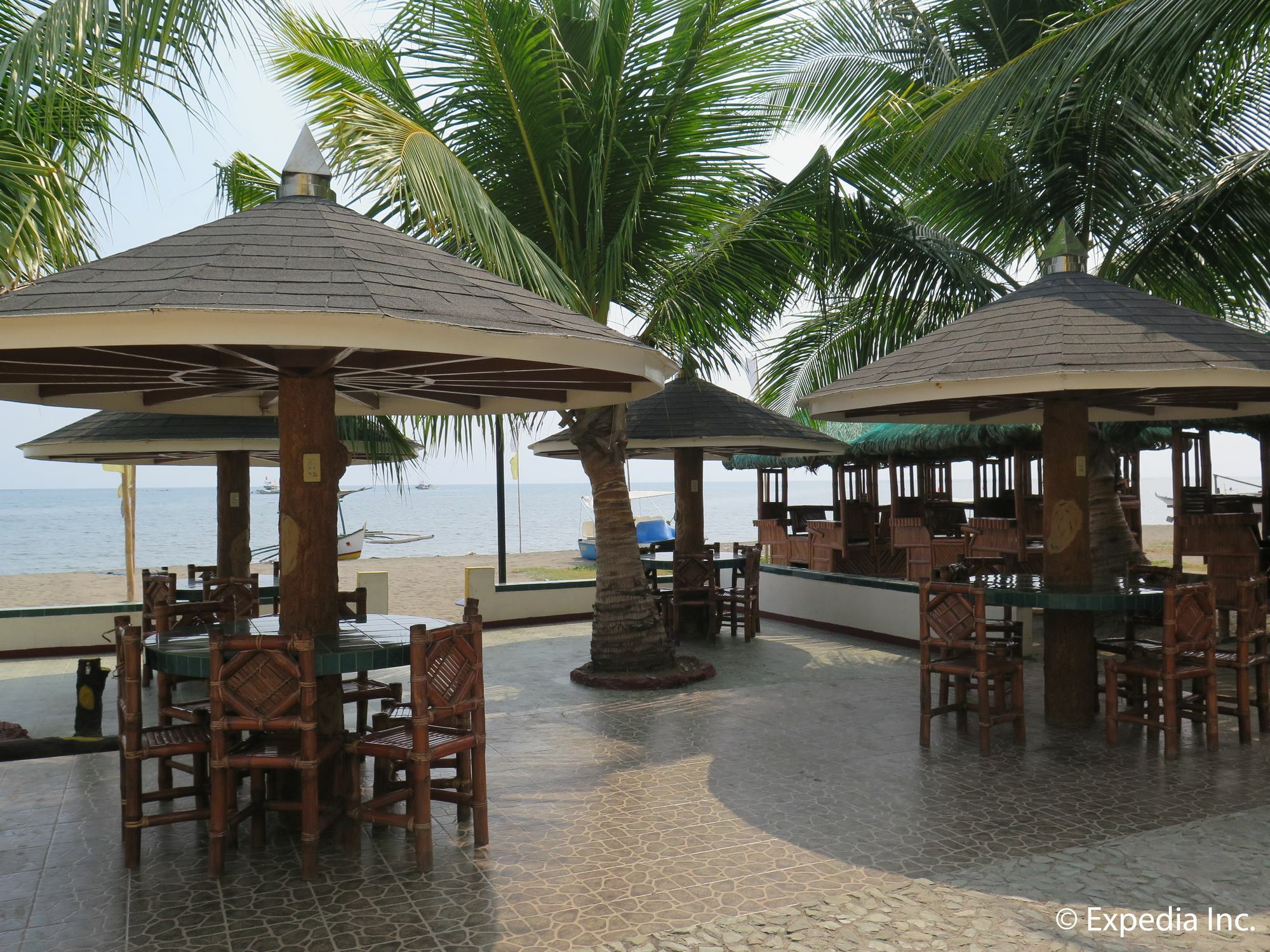 White Castle Hotel And Resort Balibago Exterior foto